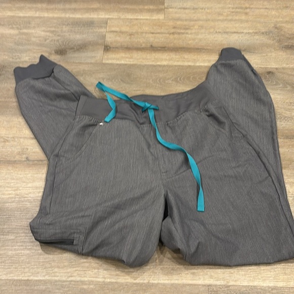 Graphite figs Zamora scrub pants xs - Picture 2 of 2